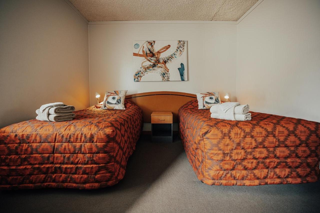 Seasons Hotel Newman Luaran gambar
