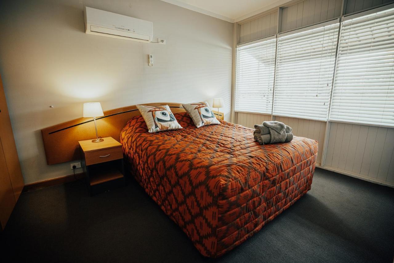 Seasons Hotel Newman Luaran gambar