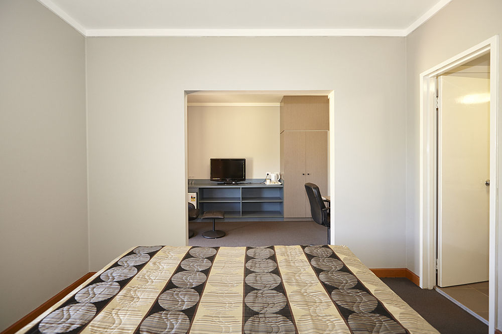 Seasons Hotel Newman Luaran gambar